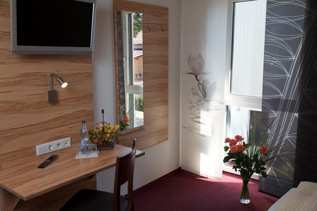 Lohauserhof - Biohof Und Hotel Röhrmoos Szoba fotó